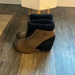 Sorel wedge boots
